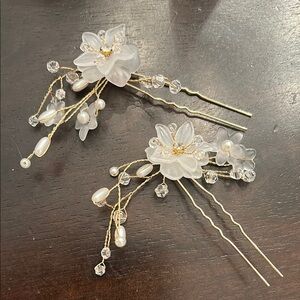Elegant Floral Hair Pins with Pearls and Crystals
